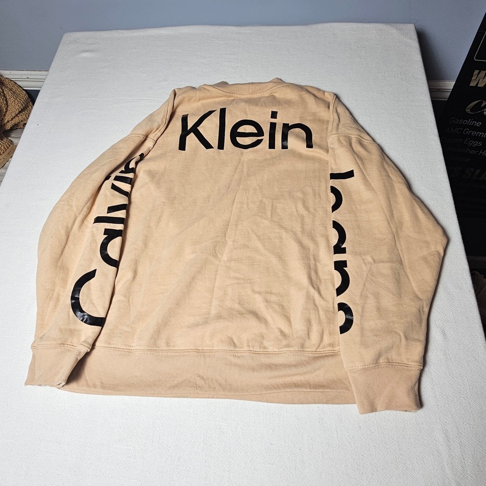 Calvin Klein Jeans Tan Mock Neck Logo Sweatshirt XL Pullover Graphic Sleeve Back - Picture 2 of 9